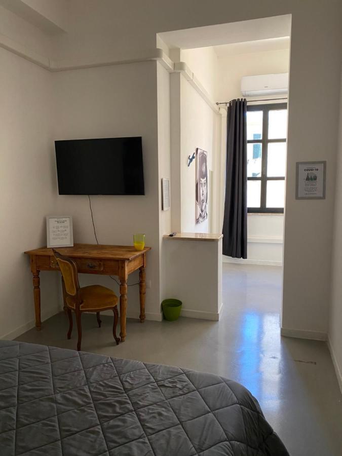 לינה וארוחת בוקר סאסארי Palazzo Pilo מראה חיצוני תמונה